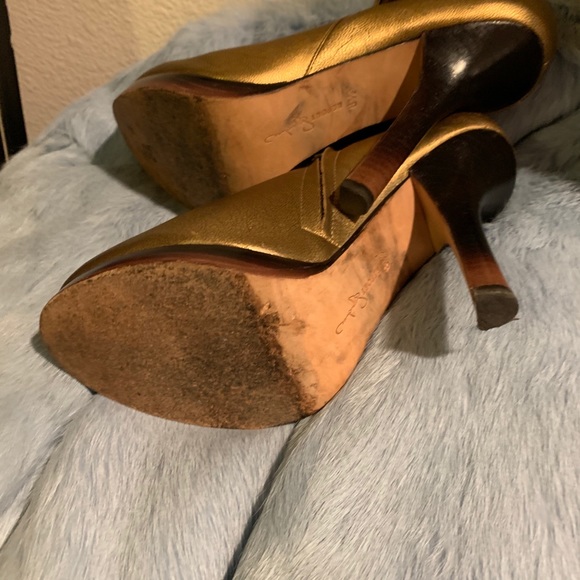 GOLD STUDDED BOW TIE ANKLE BOOT - Picture 10 of 15